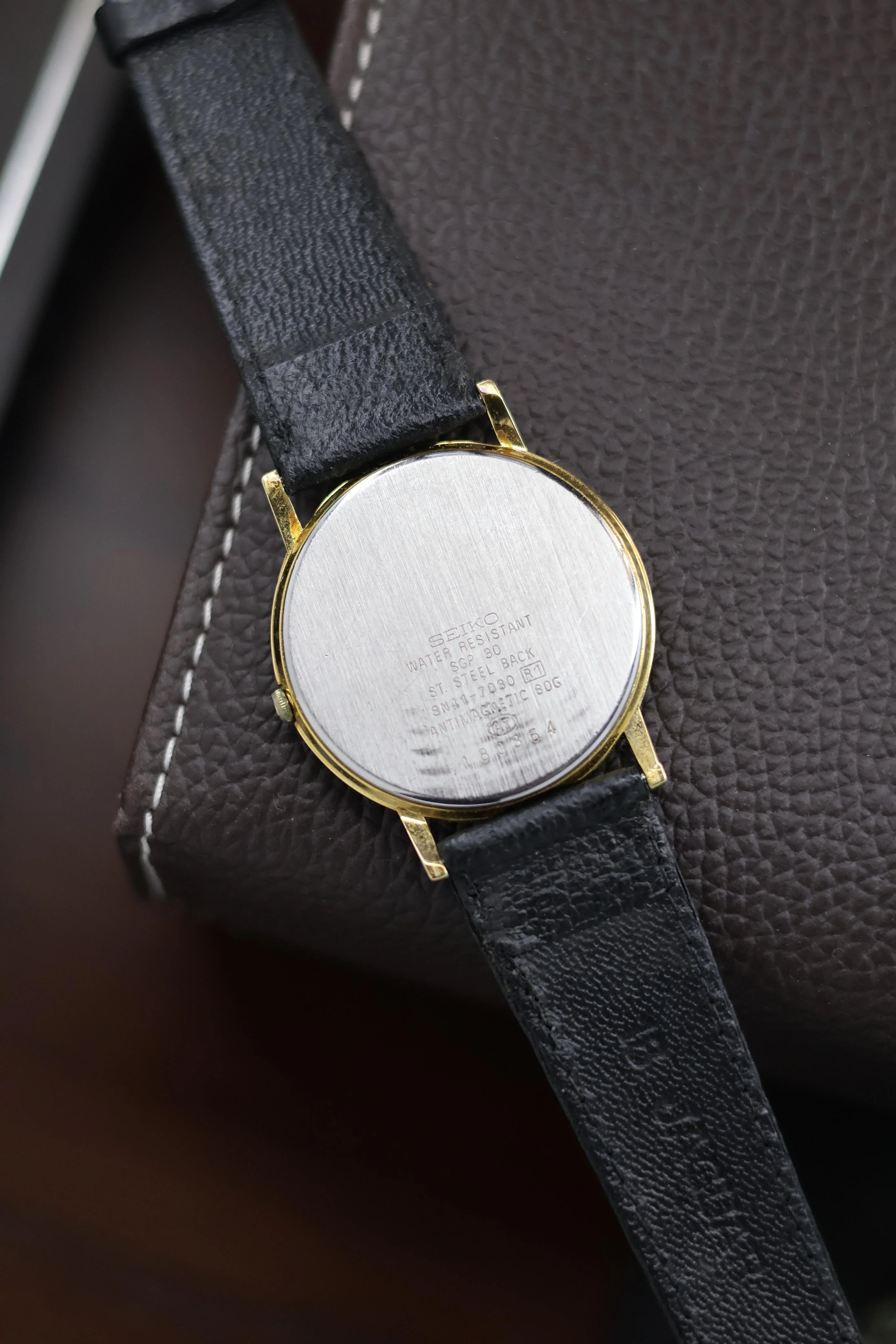 (JDM - Extremely Rare) 1991 Seiko DOLCE Snowflake Dial - Vintage Watch (Pre Owned) - A75 - Image 4