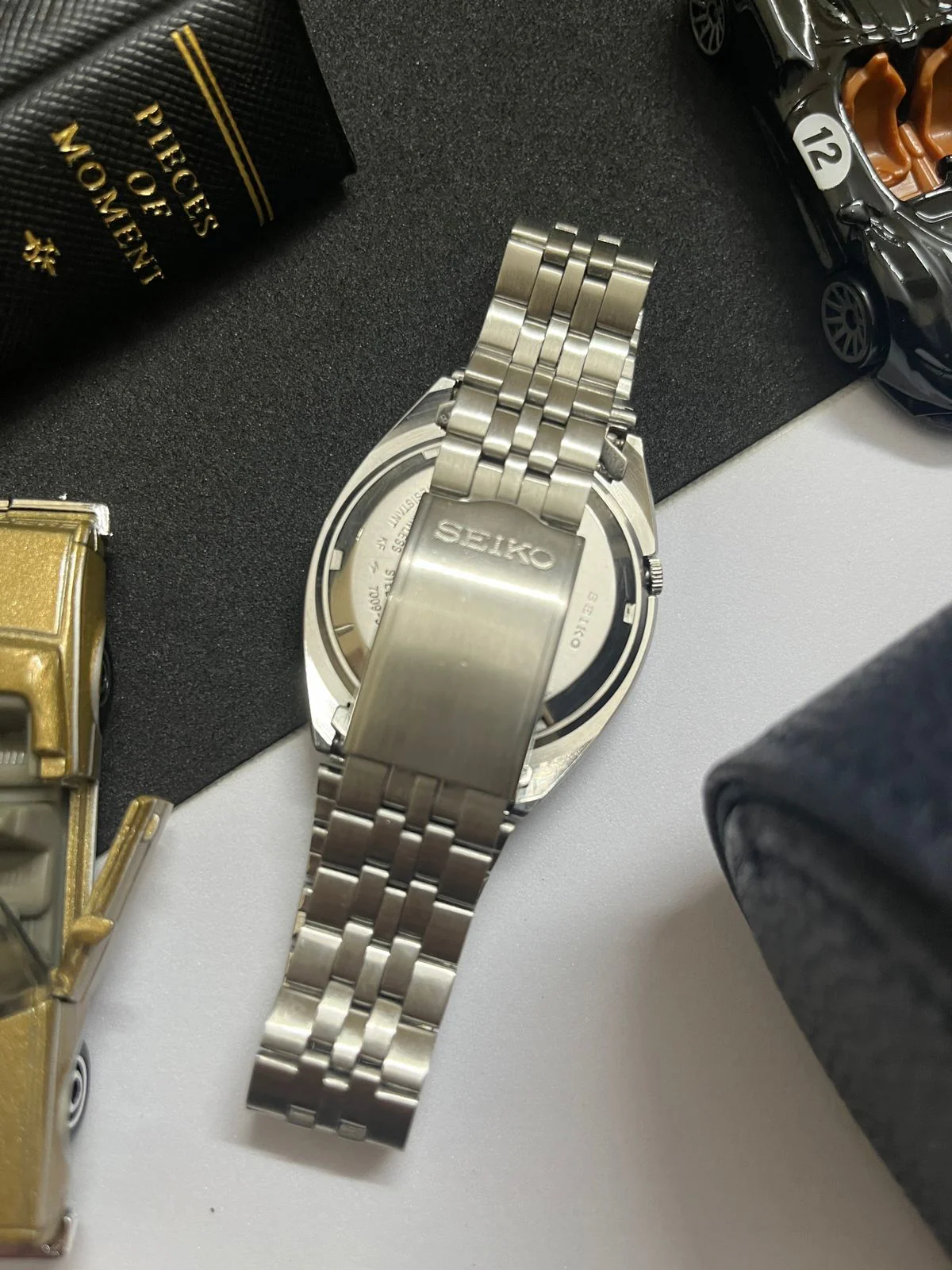 Seiko 5 Black Patterned Dial (Pre Owned) - Image 3