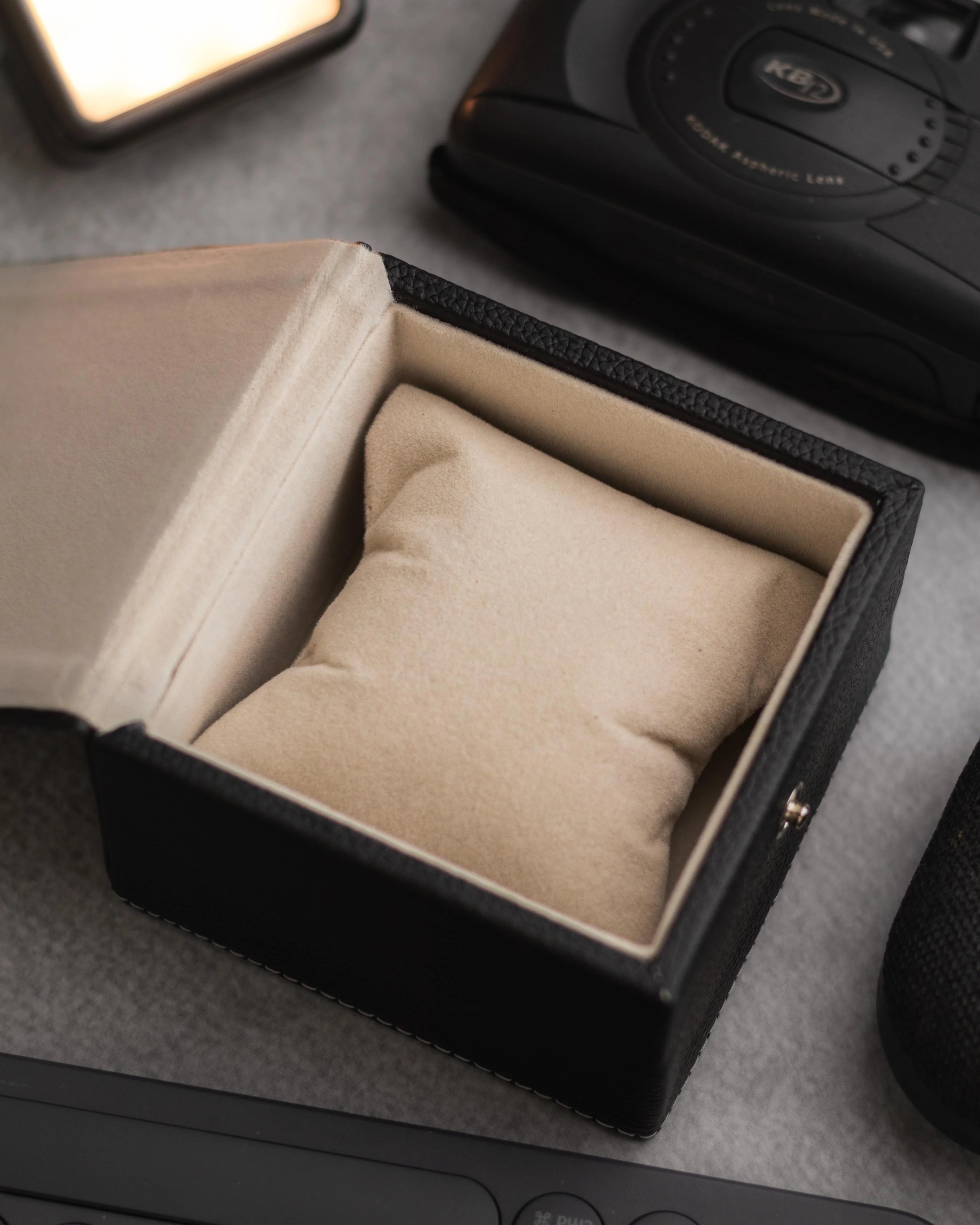 (Super Rare) Citizen Eagle 7 Black Dial - Automatic Vintage Watch (Pre Owned) - A213 - Image 5