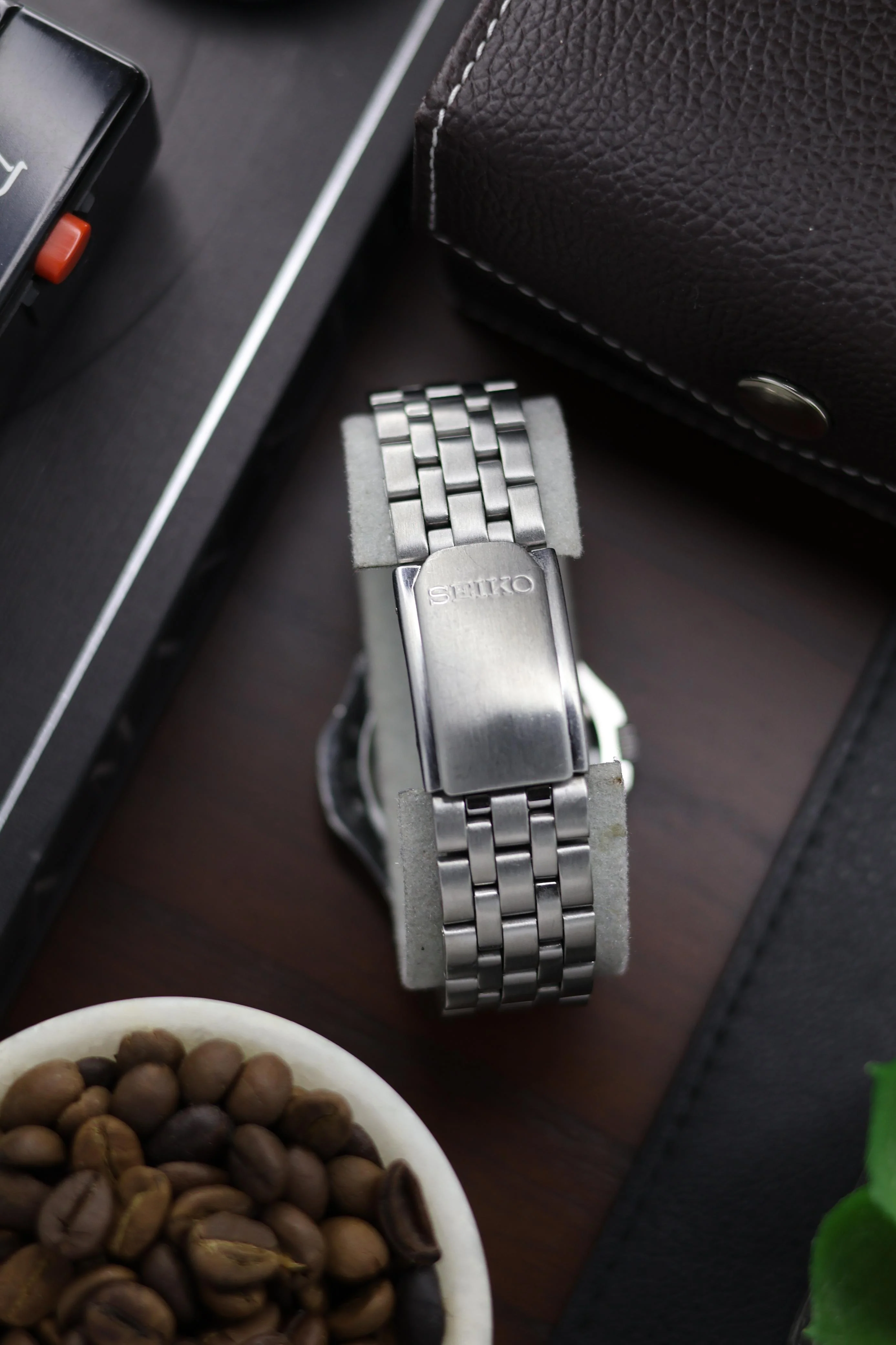 (Super Rare) Seiko 5 Black Diver with Glass Back - Automatic Watch (Pre Owned) - A212 - Image 4